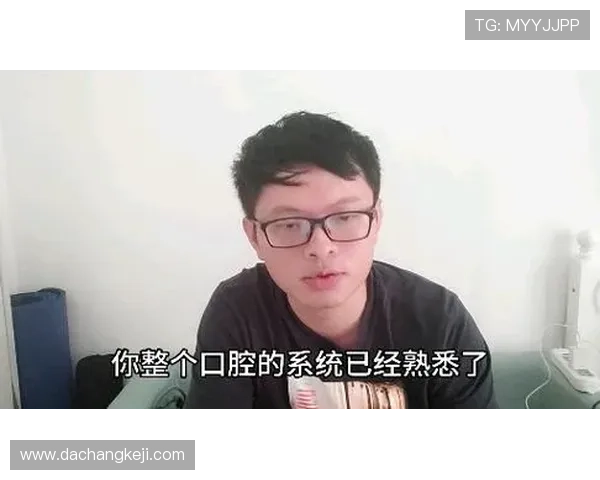 杨静独家揭秘足球技巧与心得分享助你提升球技与战术理解